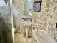 Main Bathroom - 8 square meters of property in Margate