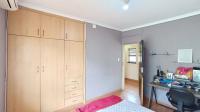 Bed Room 2 - 17 square meters of property in Glenmore