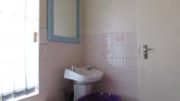 Main Bathroom - 6 square meters of property in Oberholzer