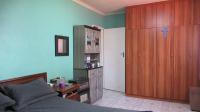 Bed Room 3 - 16 square meters of property in Oberholzer