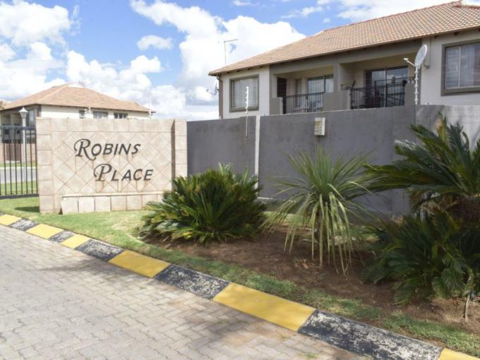 2 Bedroom Simplex for Sale For Sale in Parkrand - MR657385