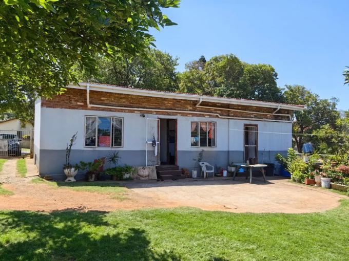 2 Bedroom House for Sale For Sale in Umkomaas - MR657386