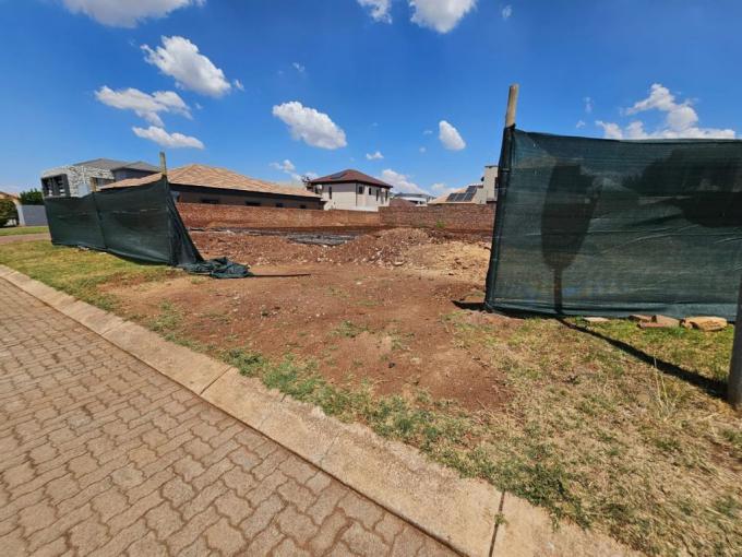 Land for Sale For Sale in Raslouw Gardens - MR657391