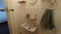 Guest Toilet - 2 square meters of property in Bulwer (Dbn)