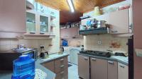 Kitchen - 18 square meters of property in Montford