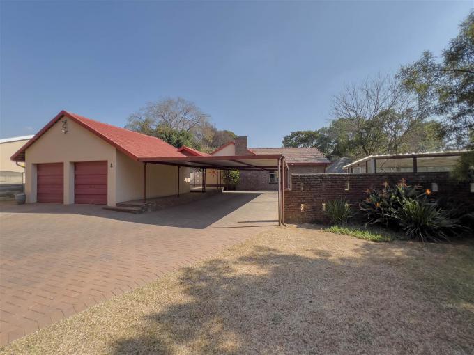 5 Bedroom House for Sale For Sale in Kempton Park - MR657497