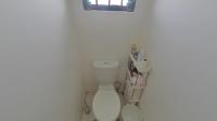 Bathroom 1 - 6 square meters of property in Dersley