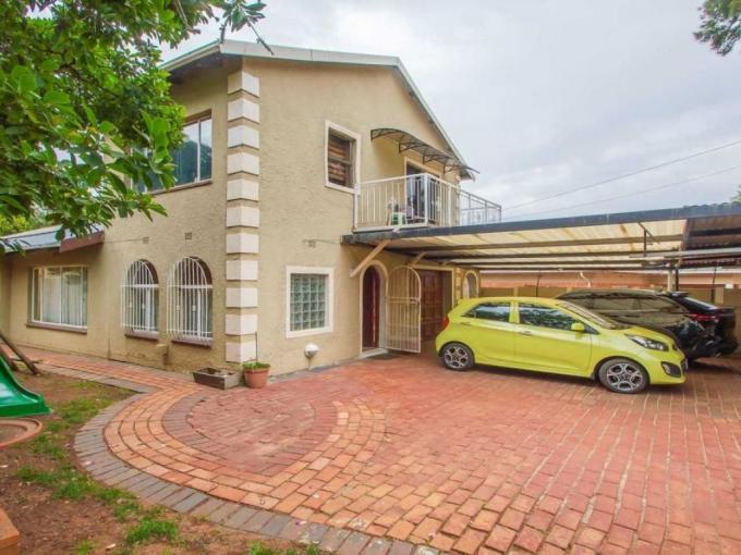 4 Bedroom House for Sale For Sale in Maraisburg - MR657563