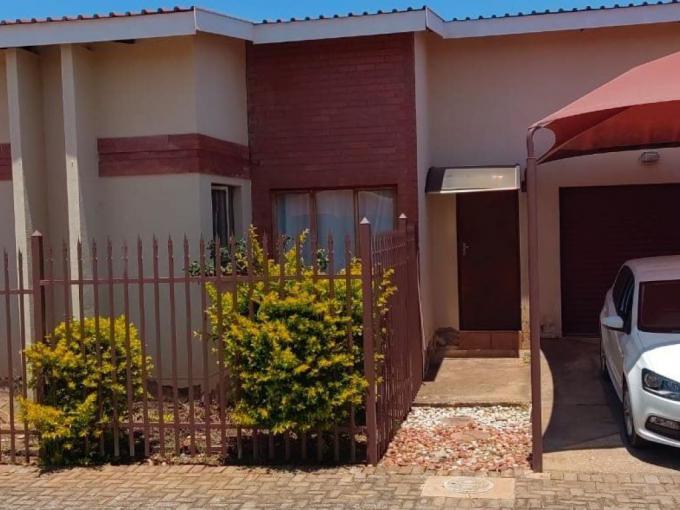 2 Bedroom Simplex for Sale For Sale in Polokwane - MR657580