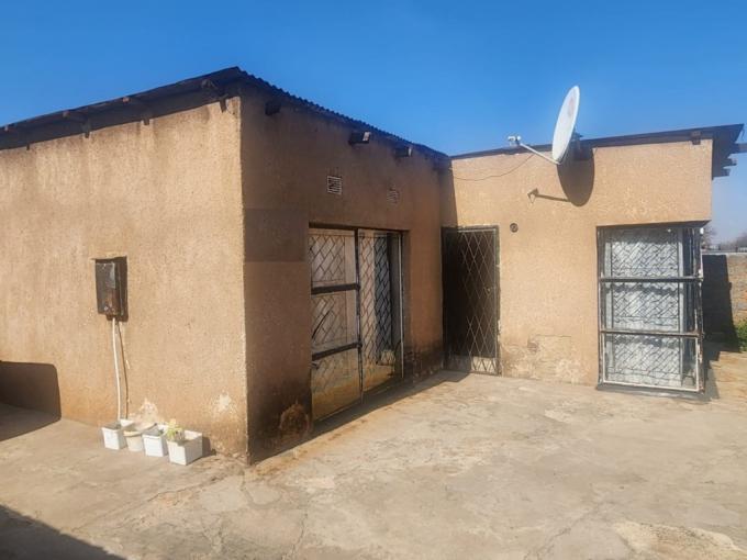 3 Bedroom House for Sale For Sale in Thokoza - MR657651