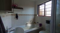 Main Bathroom - 5 square meters of property in The Reeds