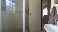 Main Bathroom - 5 square meters of property in The Reeds