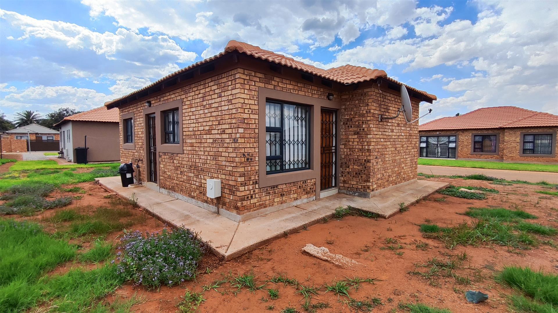 Front View of property in Daggafontein