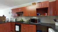 Kitchen - 13 square meters of property in Linden