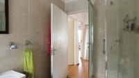 Bathroom 1 - 7 square meters of property in Linden