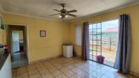 Dining Room - 17 square meters of property in Palm Ridge