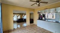 Dining Room - 17 square meters of property in Palm Ridge