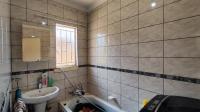 Bathroom 1 - 6 square meters of property in Palm Ridge