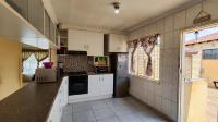 Kitchen - 13 square meters of property in Palm Ridge