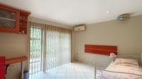 Bed Room 2 - 21 square meters of property in Dawncliffe