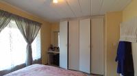 Bed Room 1 - 16 square meters of property in Ferndale - JHB