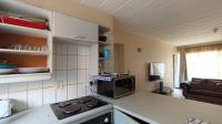 Kitchen - 8 square meters of property in Ferndale - JHB