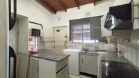 Kitchen - 14 square meters of property in The Wolds