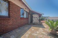  of property in Uvongo