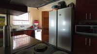 Kitchen - 8 square meters of property in Kosmosdal