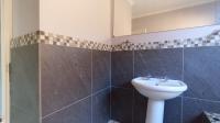 Bathroom 1 - 6 square meters of property in Honey Park