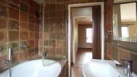 Bathroom 1 - 5 square meters of property in Rooihuiskraal North