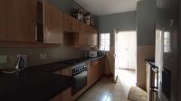 Kitchen - 10 square meters of property in Mountain View