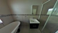 Bathroom 1 - 6 square meters of property in Northgate (JHB)