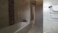 Bathroom 2 - 7 square meters of property in Karenpark