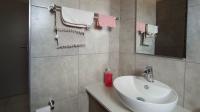 Bathroom 2 - 7 square meters of property in Karenpark