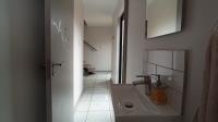 Bathroom 1 - 2 square meters of property in Karenpark