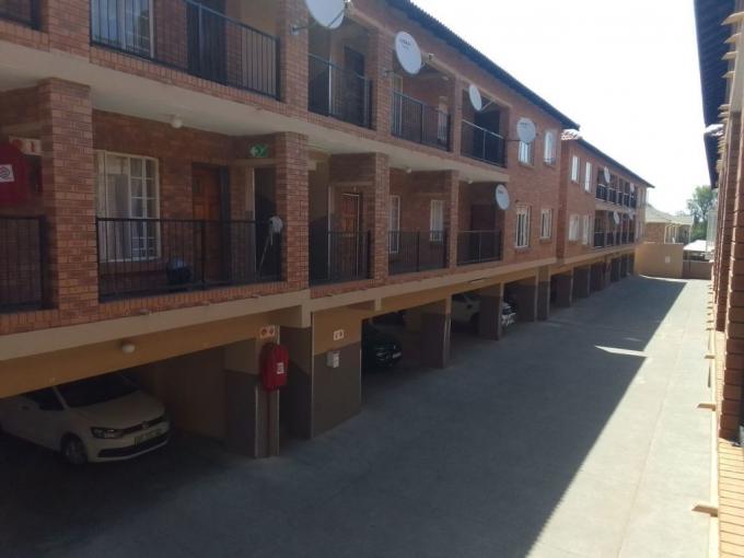 2 Bedroom Apartment for Sale For Sale in Rustenburg - MR657979