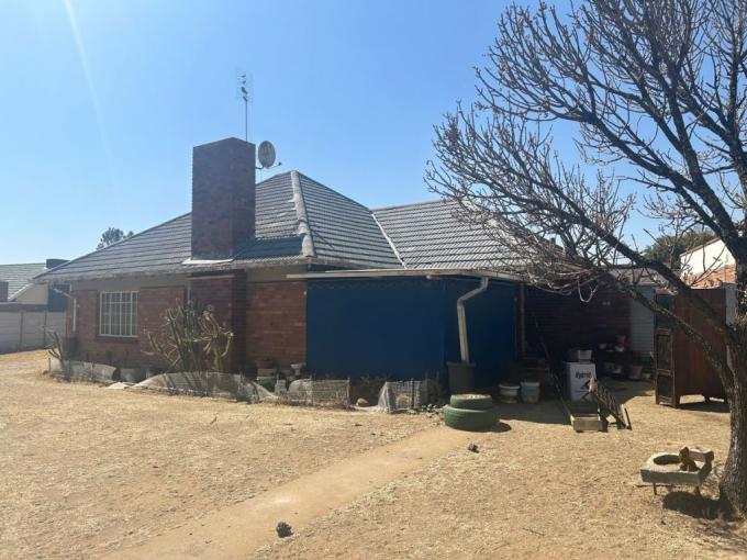 3 Bedroom House for Sale For Sale in Vierfontein - MR657983