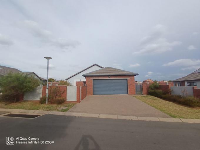 3 Bedroom Sectional Title for Sale For Sale in Amberfield - MR658048