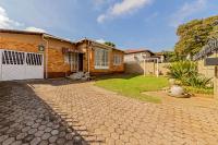  of property in Roodepoort West