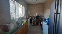 Kitchen of property in Dawn