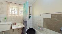 Bathroom 1 - 5 square meters of property in Woodlands - PMB