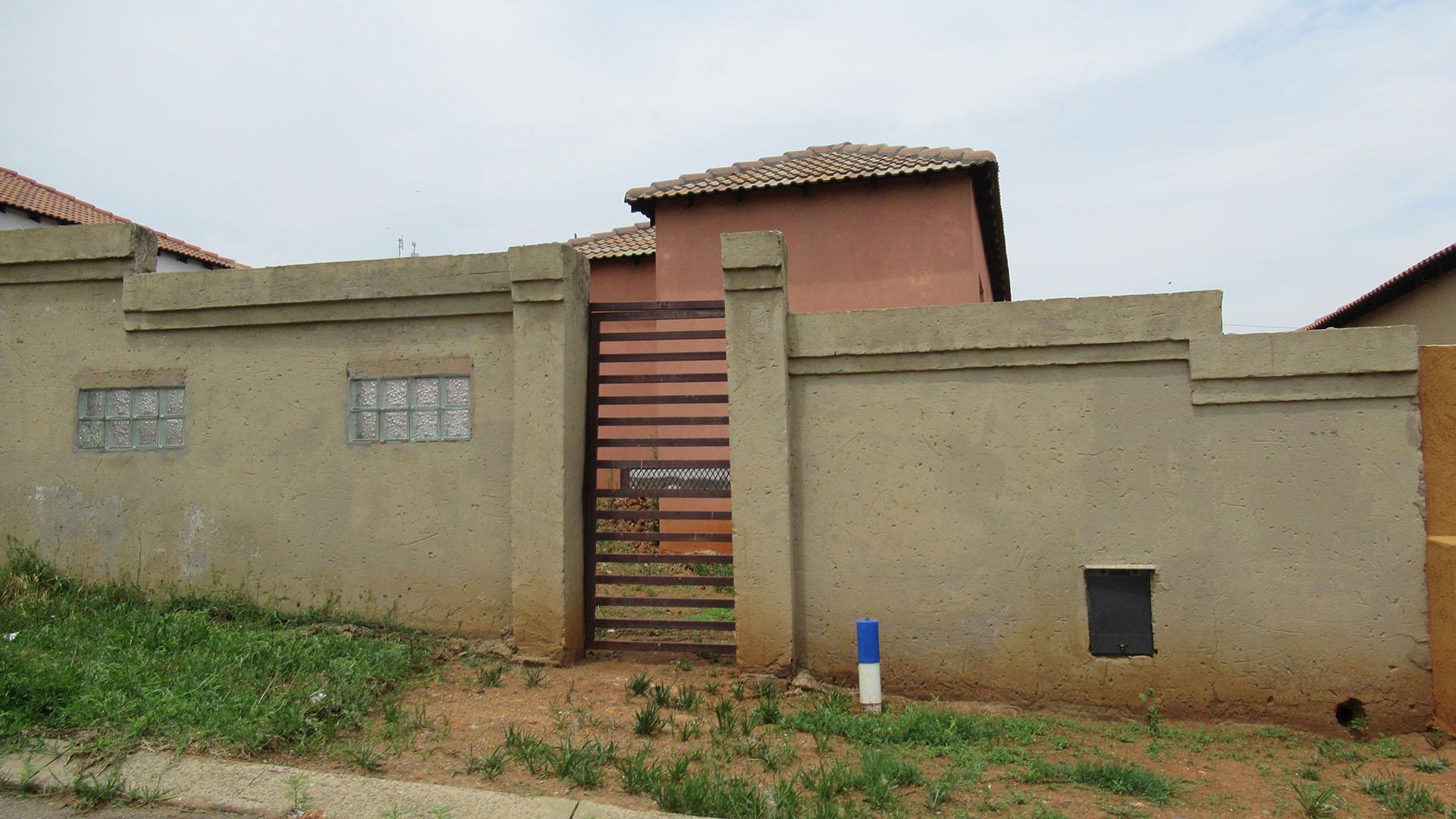 Front View of property in Eldorado Park AH