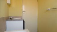 Bathroom 1 - 4 square meters of property in Florida