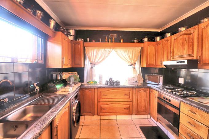 3 Bedroom House for Sale For Sale in Lenasia - MR658183