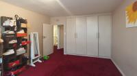 Bed Room 1 - 17 square meters of property in Killarney