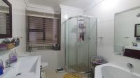 Main Bathroom - 8 square meters of property in Killarney