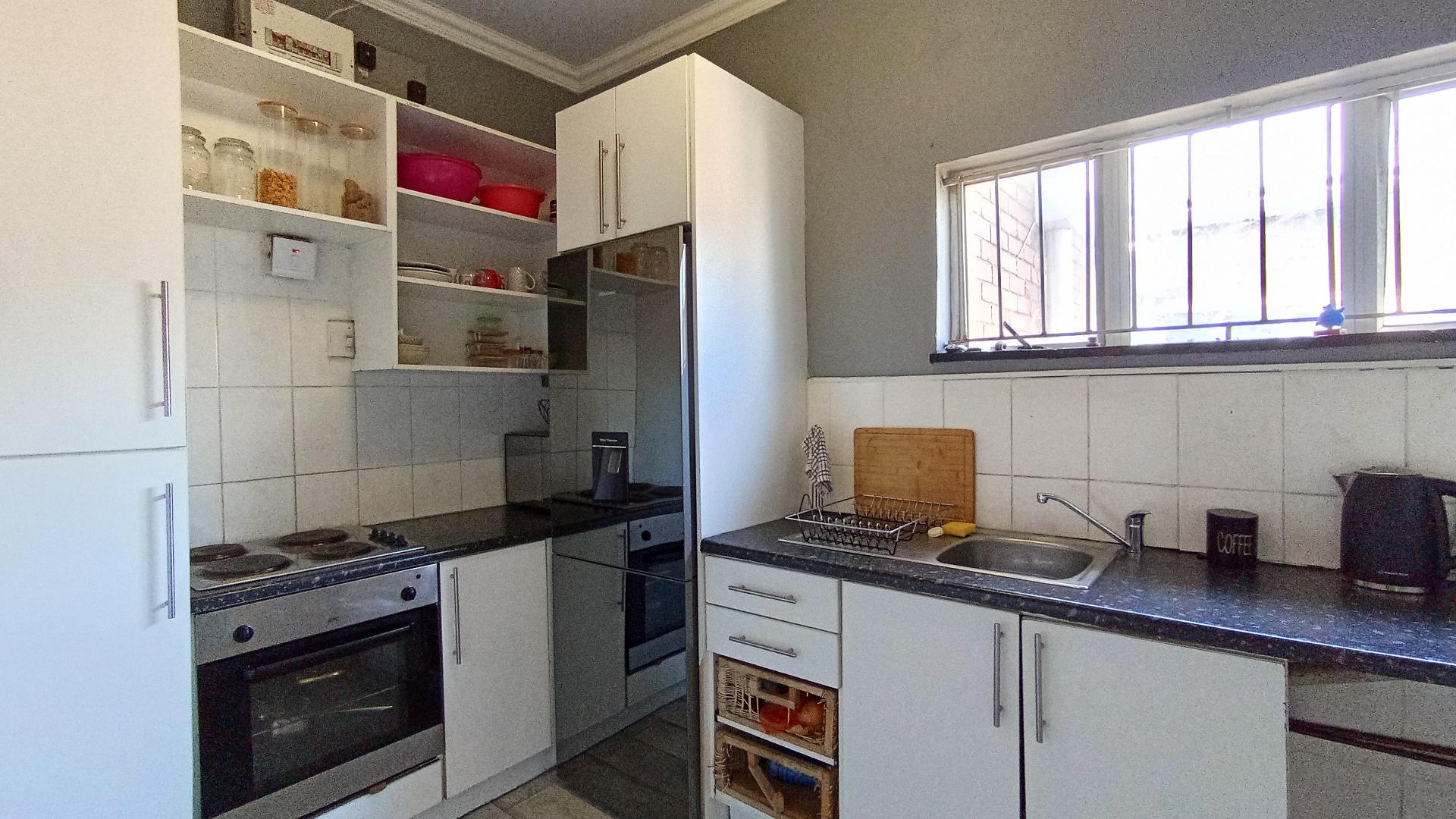 Kitchen - 7 square meters of property in Glenwood - DBN