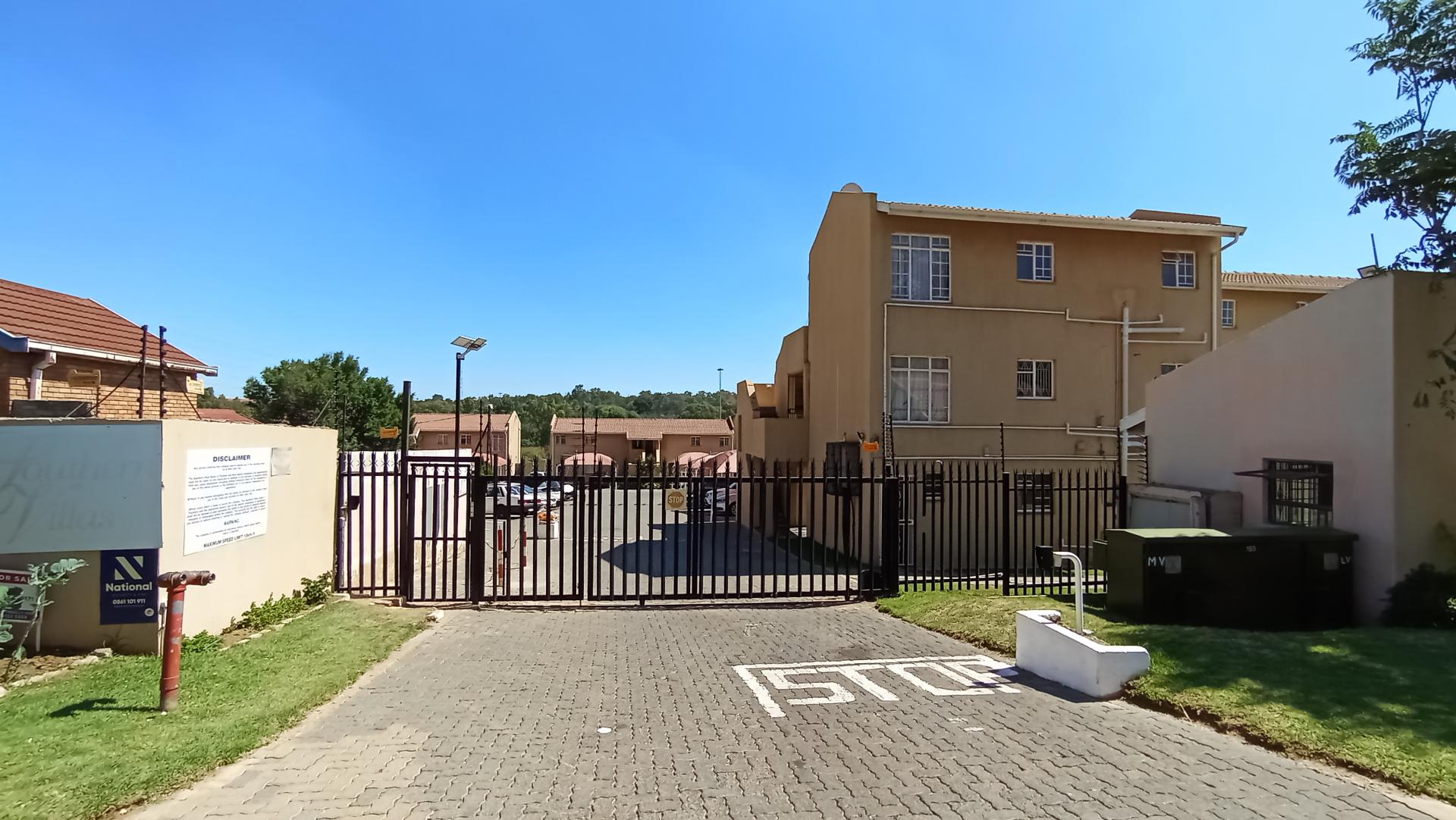 Front View of property in Naturena