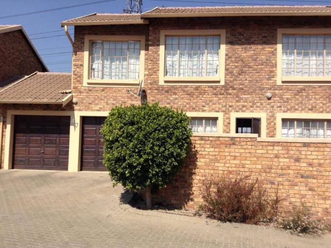 3 Bedroom Duplex to Rent in Greenstone Hill - Property to rent - MR658207